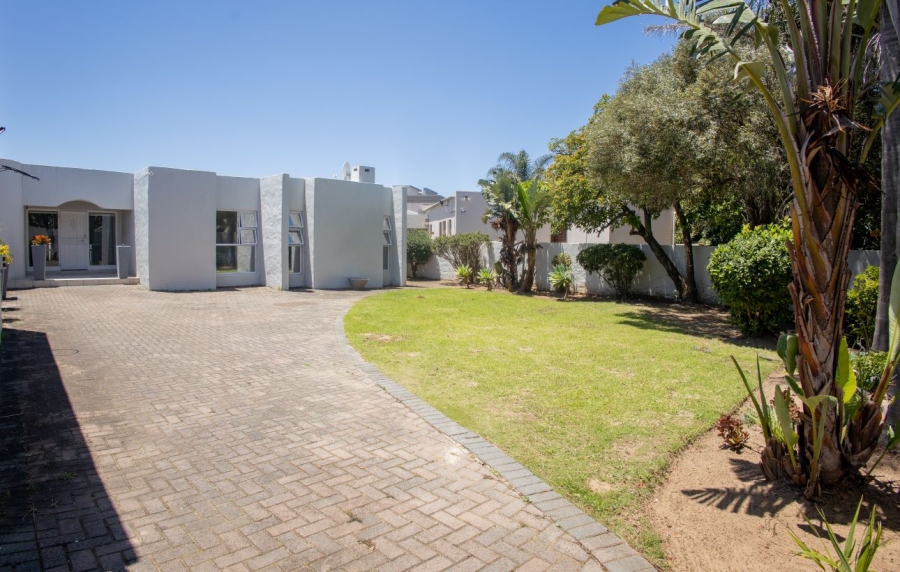 4 Bedroom Property for Sale in Beacon Bay Eastern Cape